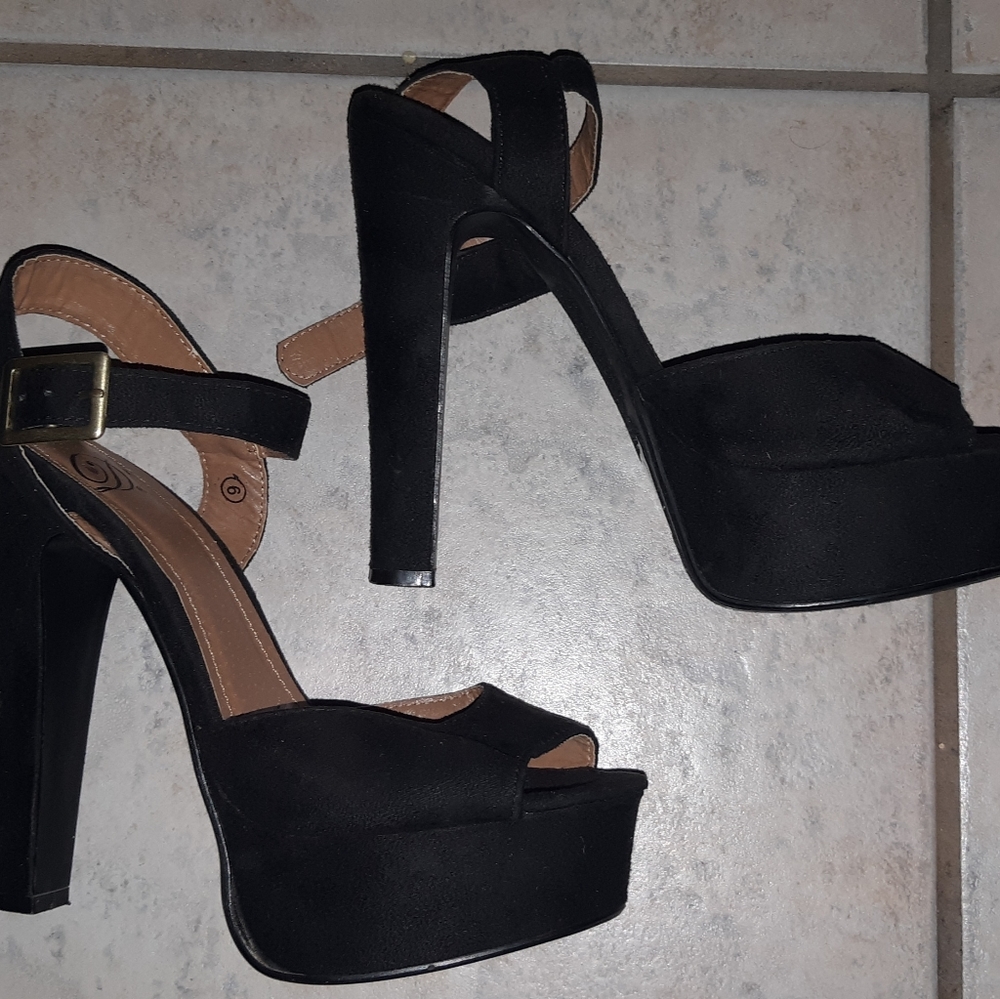 Platform shoes